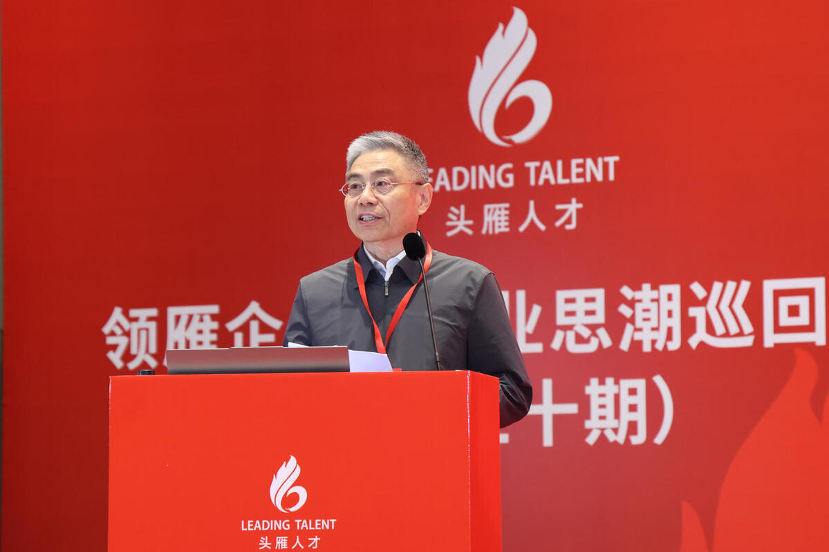 陈新书记.jpg